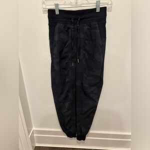 Lululemon dance studio joggers size 0